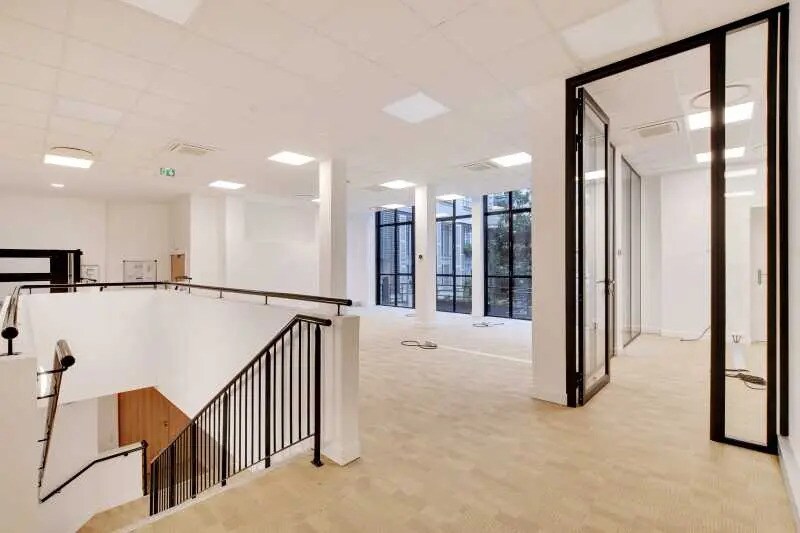 Office in Paris for lease - Interior Photo - Image 2 of 8