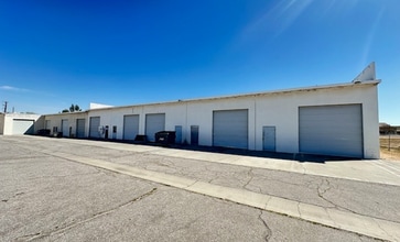 13580 Nomwaket Rd, Apple Valley, CA for lease Building Photo- Image 2 of 6