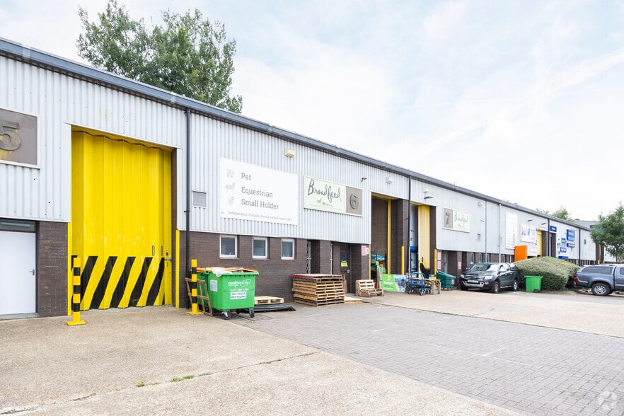 Longfield Rd, Tunbridge Wells for lease - Building Photo - Image 2 of 9