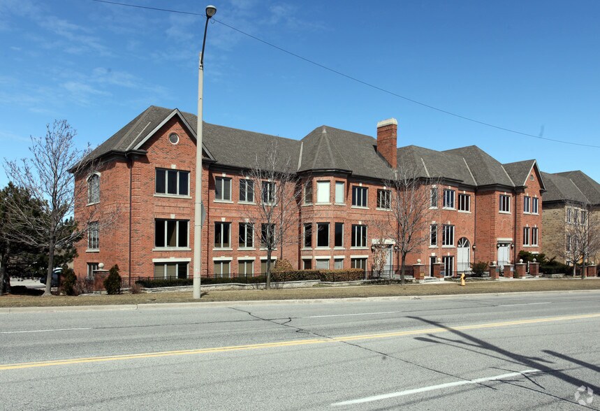 900-908 The East Mall, Toronto, ON for sale - Building Photo - Image 1 of 1