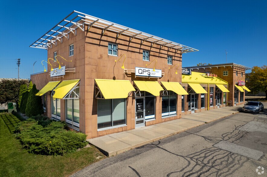 1 Dempsey Rd, Madison, WI 53714