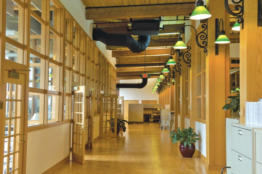 250 Commercial St, Manchester, NH for lease - Interior Photo - Image 3 of 21