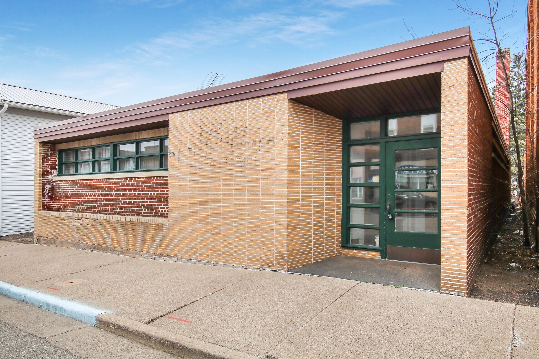 324 N Main St, Cadott, WI 54727