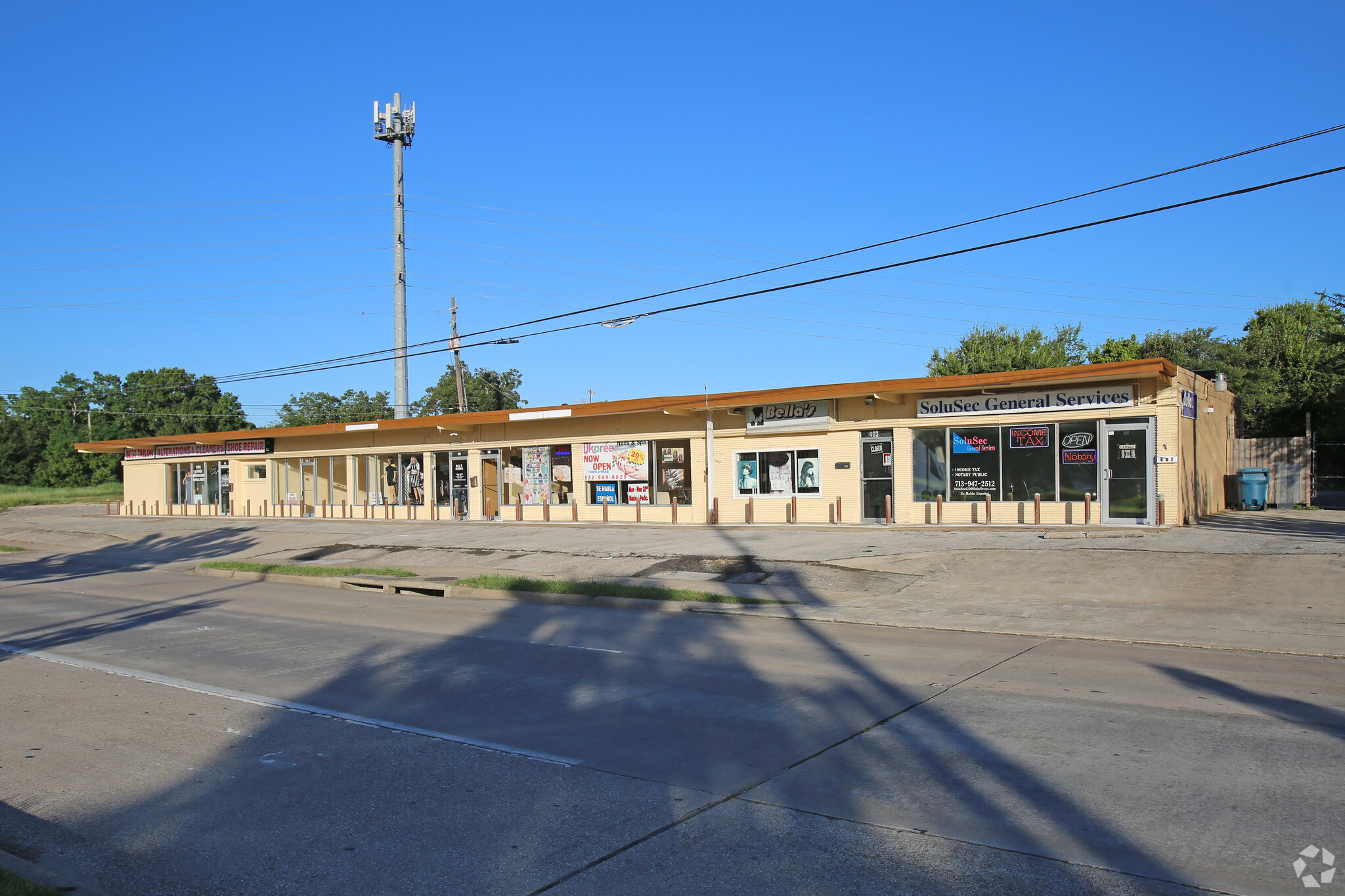 401-415 Edgebrook Dr, Houston, TX for sale Primary Photo- Image 1 of 13