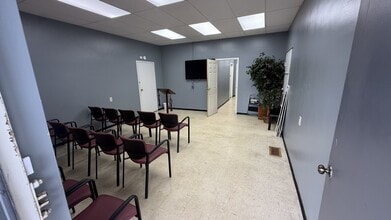 2921-2937 Gibbon Rd, Charlotte, NC for lease Interior Photo- Image 1 of 10