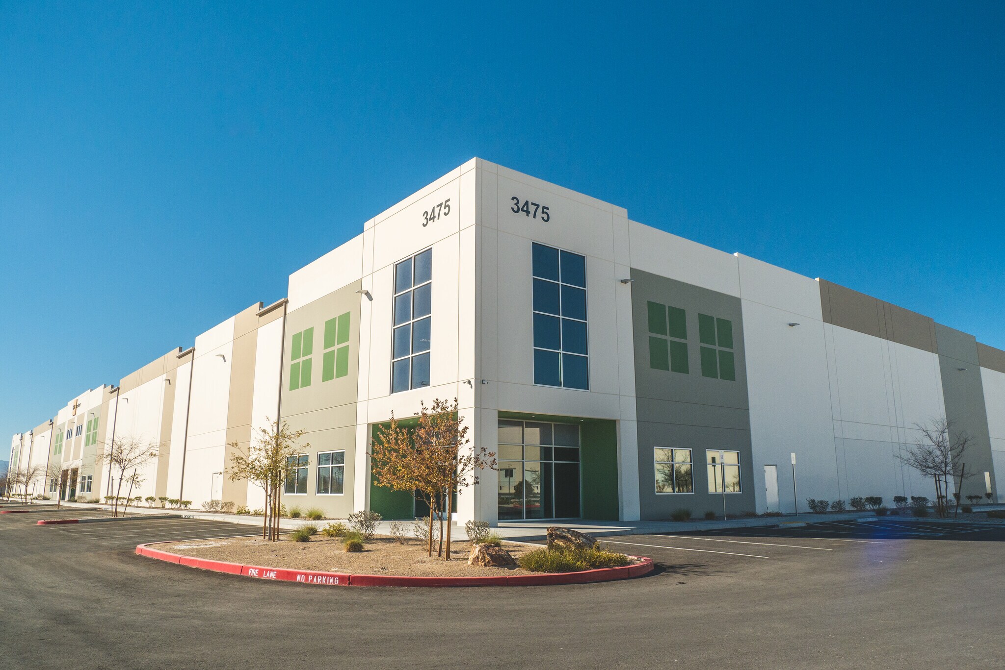 3475 N Las Vegas Blvd, Las Vegas, NV for lease Building Photo- Image 1 of 12