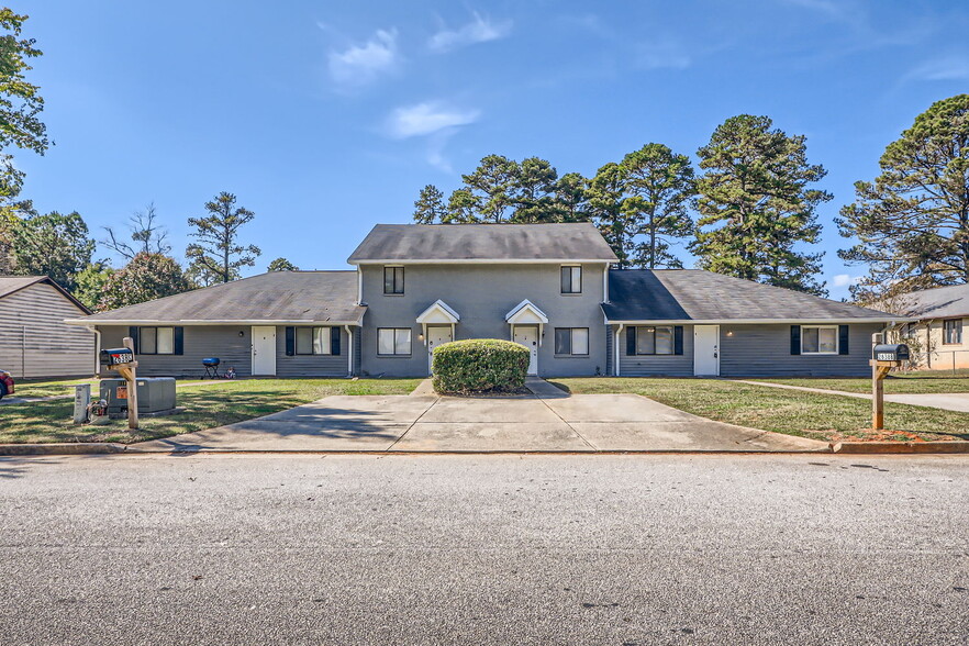 2638 Fieldstone View Ln SE, Conyers, GA for sale - Primary Photo - Image 1 of 32