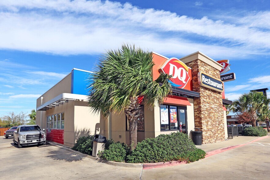 1226 W Highway 287 Byp, Waxahachie, TX for sale - Building Photo - Image 1 of 1