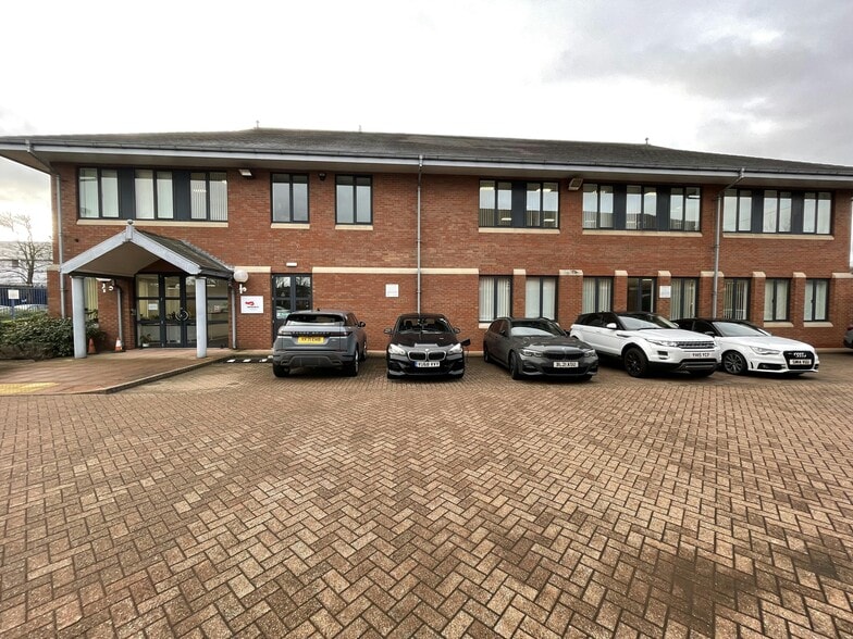 Holland Dr, Newcastle Upon Tyne for lease - Building Photo - Image 3 of 22