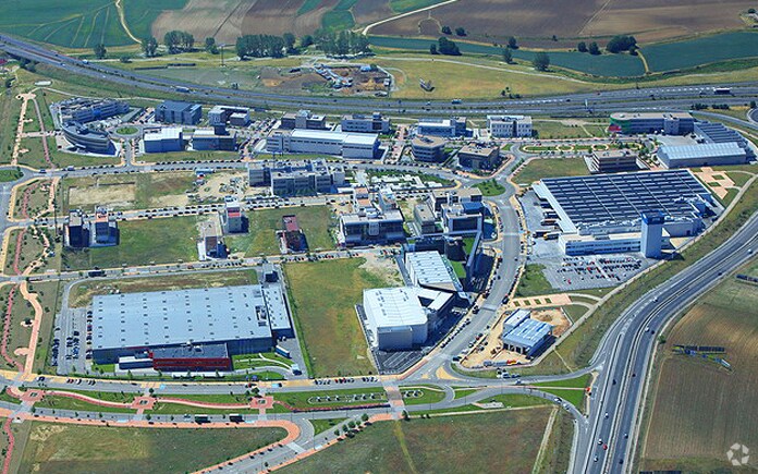 Avenida de Juan Caramuel, 23, Leganés, Madrid for sale Primary Photo- Image 1 of 1