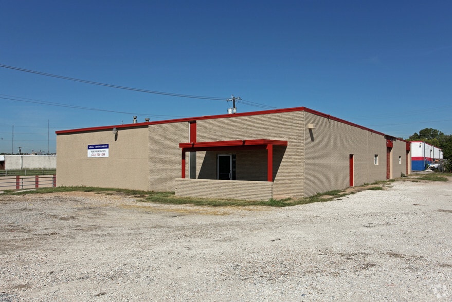 301 E Walnut St, Garland, TX for sale - Building Photo - Image 1 of 18