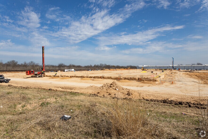 7900 Industry Way, Austin, TX for sale - Primary Photo - Image 1 of 1