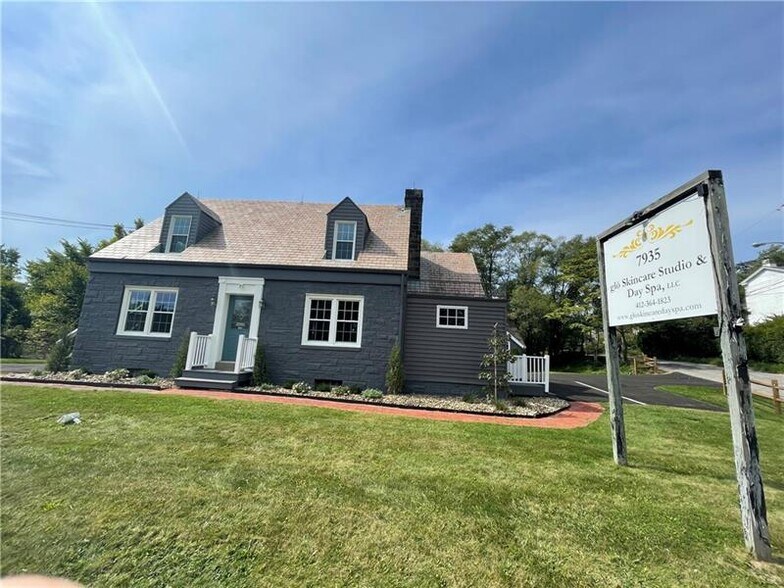 7935 Perry Hwy, Pittsburgh, PA for sale - Building Photo - Image 1 of 1