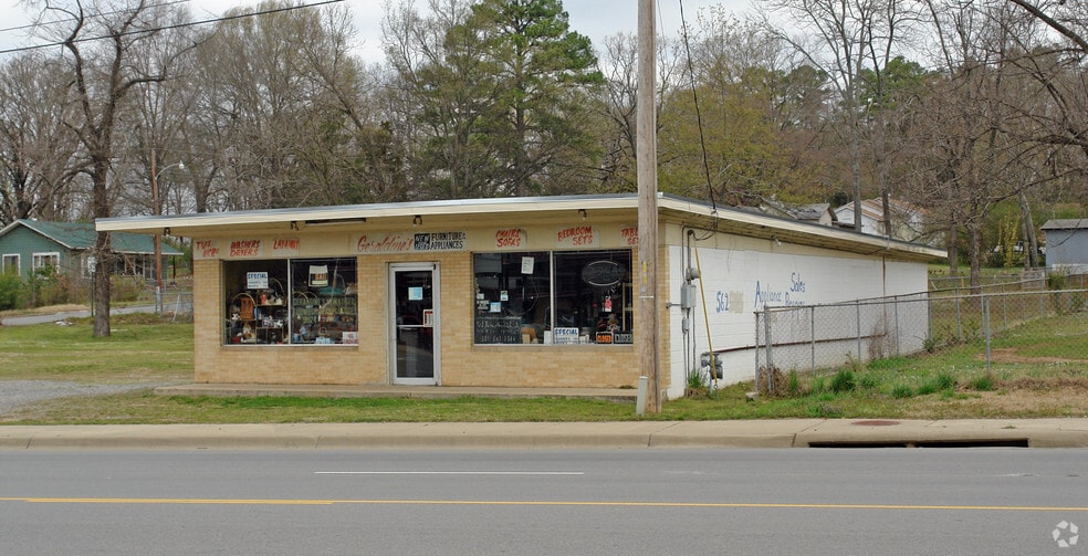 9024 Colonel Glenn Rd, Little Rock, AR 72204