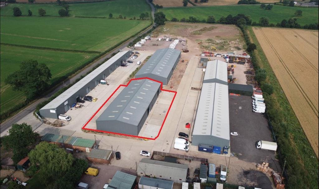 Eastern Way, Heath And Reach for lease Building Photo- Image 1 of 10