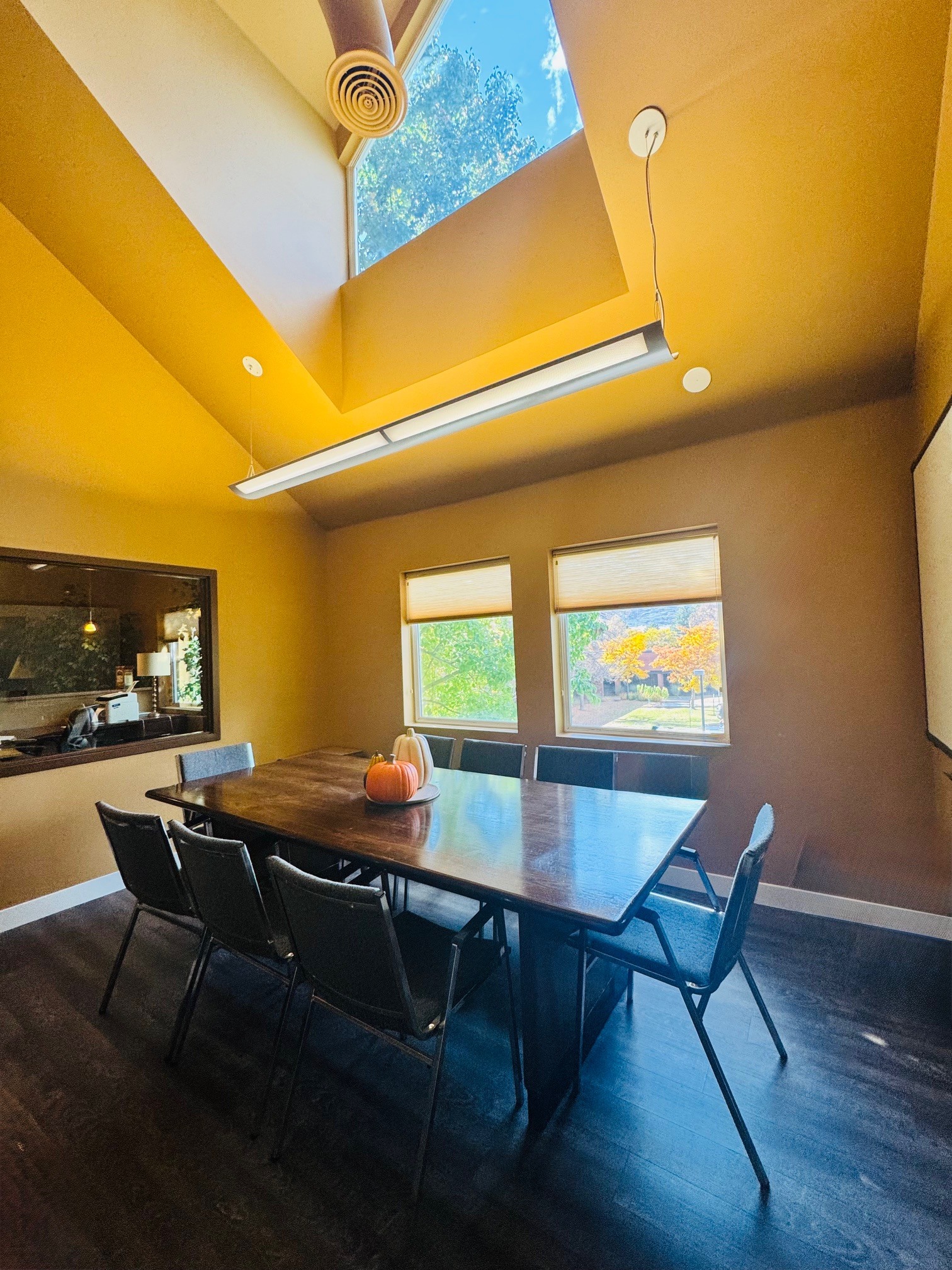 10354 W Chatfield Ave, Littleton, CO for lease Interior Photo- Image 1 of 7