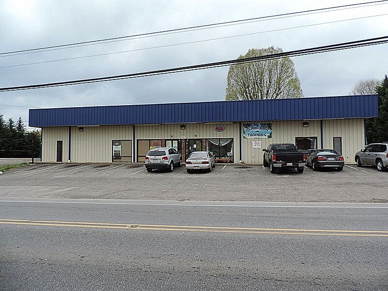 Retail in Millers Creek, NC for sale Primary Photo- Image 1 of 1