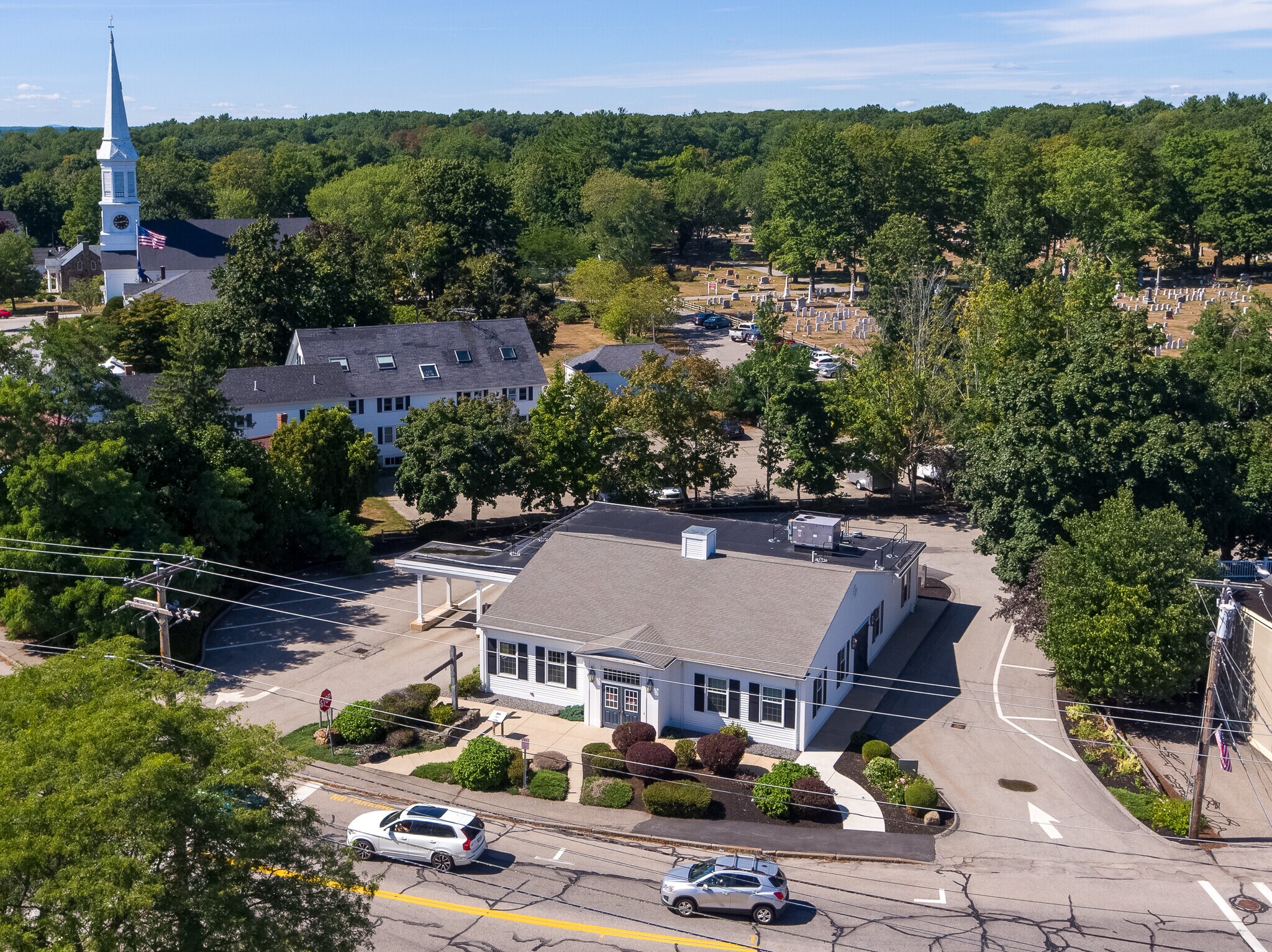 10 Long Sands Rd, York, ME 03909