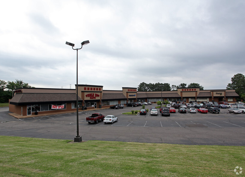 5700 Quince Rd, Memphis, TN for lease - Building Photo - Image 3 of 16