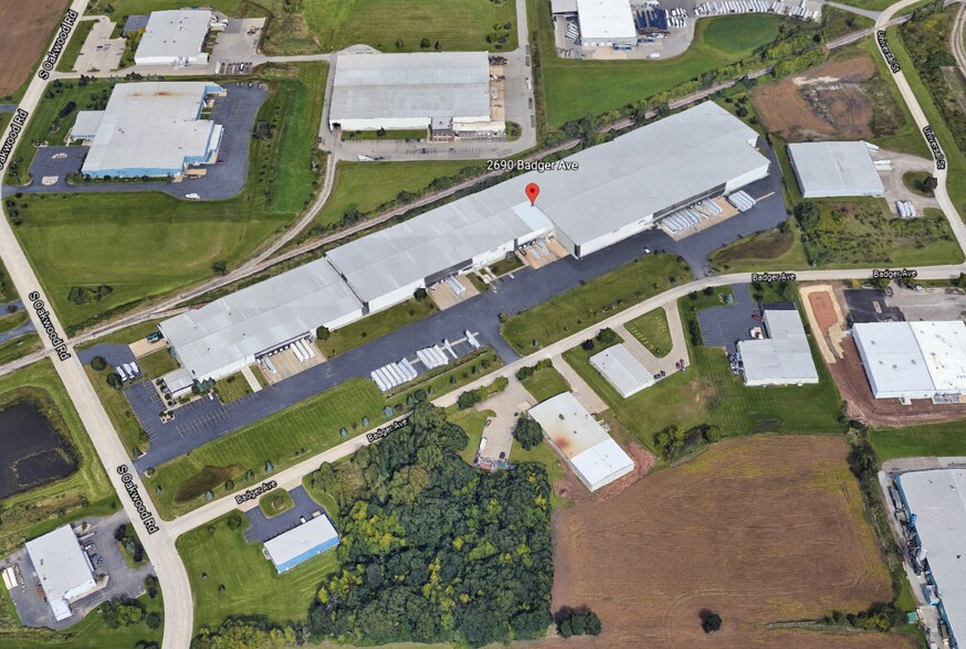 2690 Badger Ave, Oshkosh, WI for sale - Building Photo - Image 1 of 1