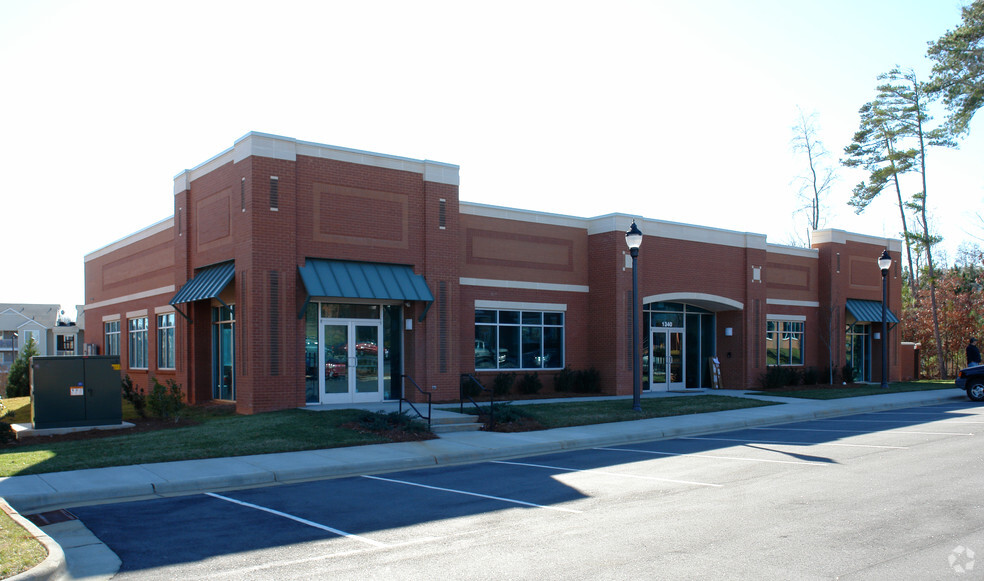 1340 Sunday Dr, Raleigh, NC for lease - Building Photo - Image 3 of 6