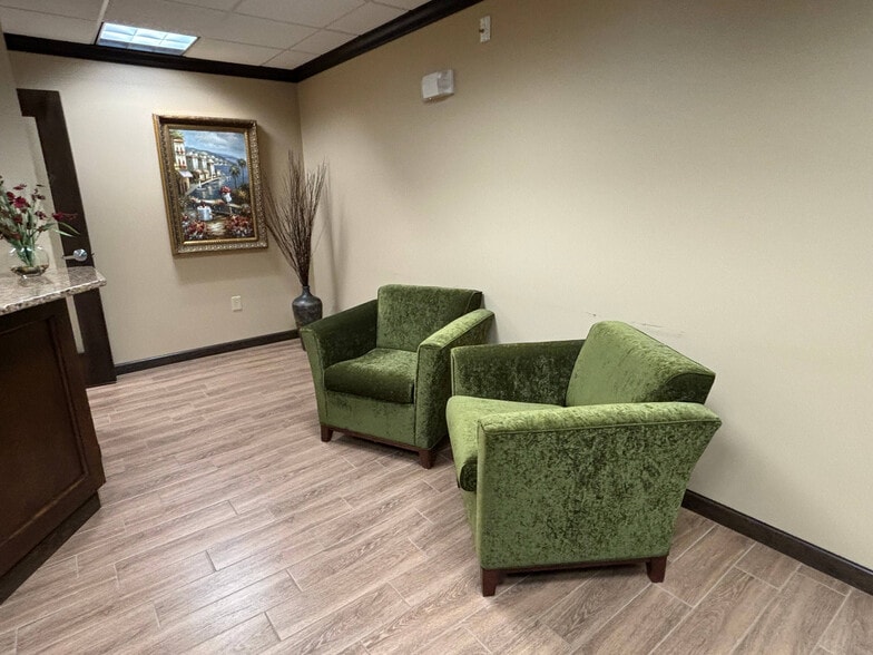 90-100 Central St, Holliston, MA for lease - Interior Photo - Image 3 of 29