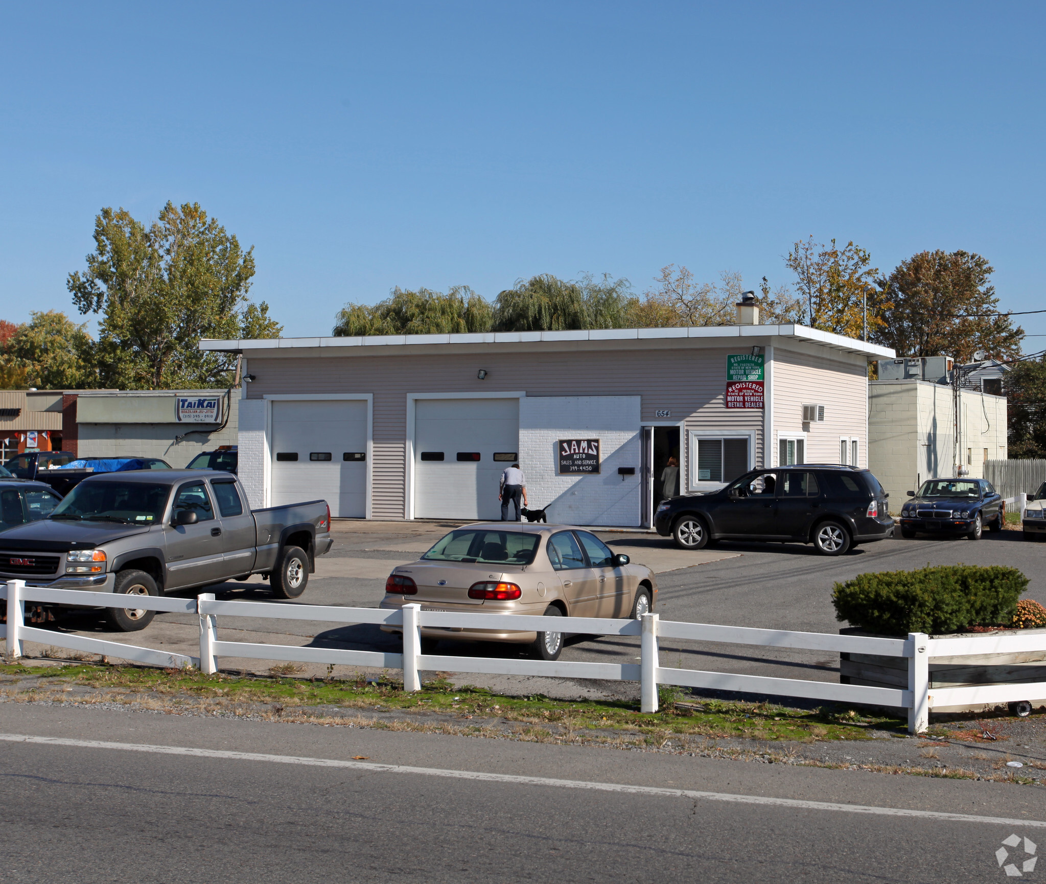 654 Old Liverpool Rd, Liverpool, NY for sale Primary Photo- Image 1 of 1