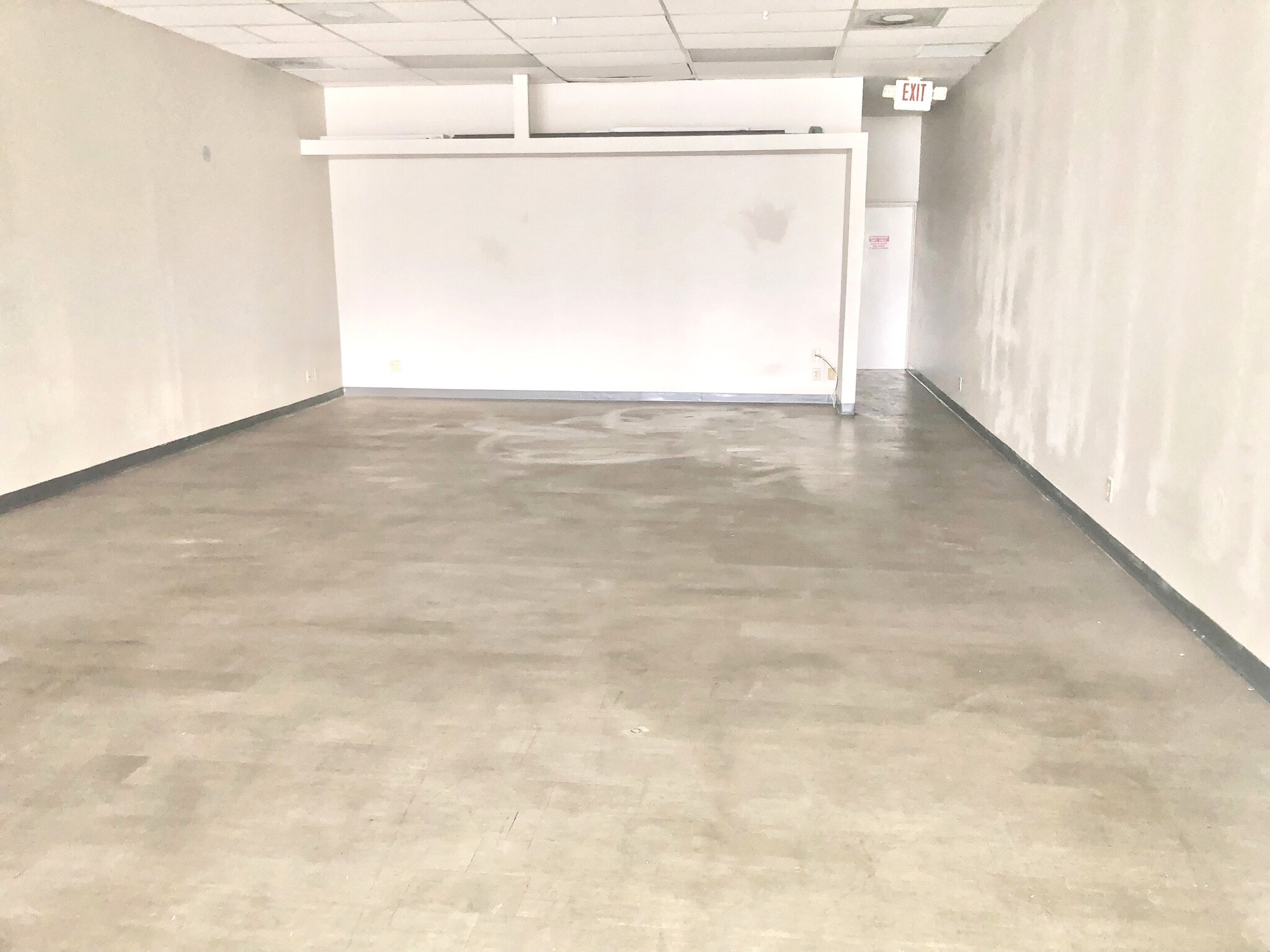 7099-7203 Lake Worth Rd, Lake Worth, FL for lease Interior Photo- Image 1 of 4