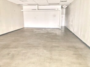 7099-7203 Lake Worth Rd, Lake Worth, FL for lease Interior Photo- Image 1 of 4