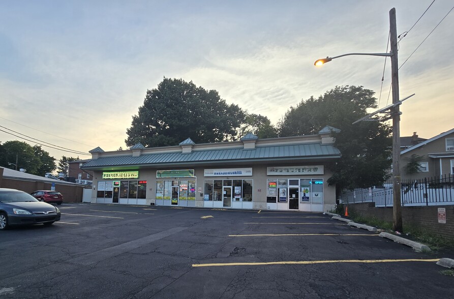 121 Main Ave, Passaic, NJ for sale - Building Photo - Image 2 of 2