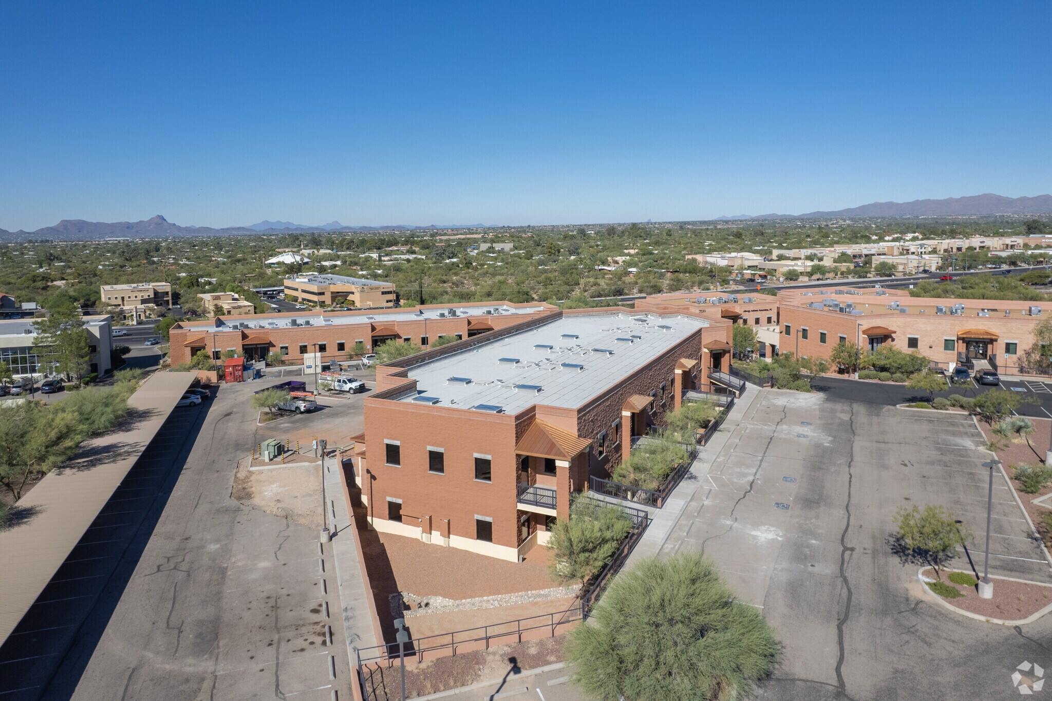 7490 N Oracle Rd, Tucson, AZ 85704 Bldg 2 OracleIna Professional