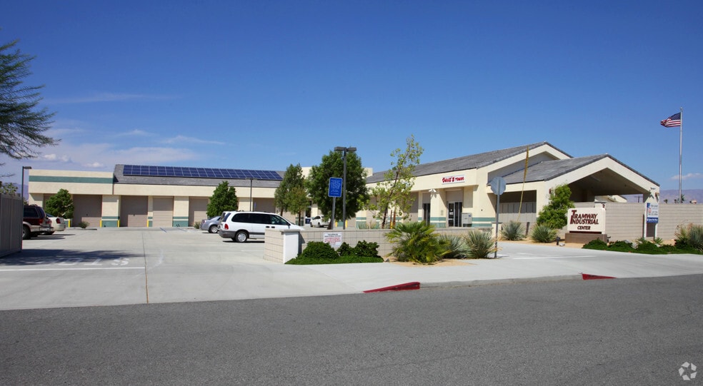 370 W San Rafael Rd, Palm Springs, CA for lease - Building Photo - Image 2 of 5