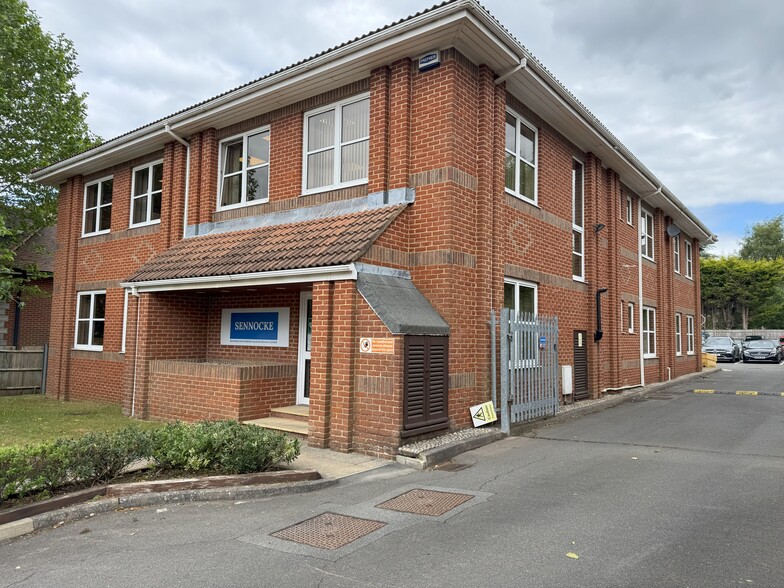 6 Pembroke Rd, Sevenoaks for lease - Building Photo - Image 1 of 4