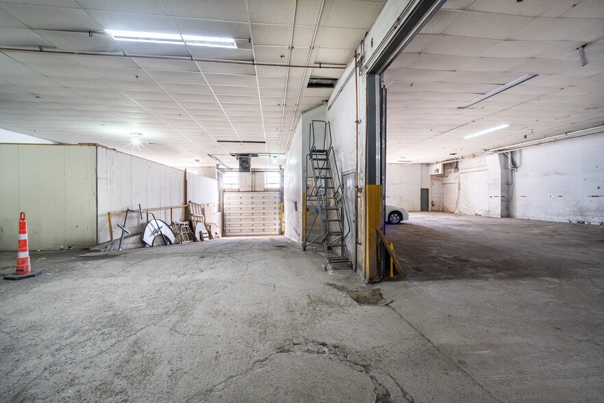 1320-1390 Rue Barré, Montréal, QC for lease - Building Photo - Image 3 of 14