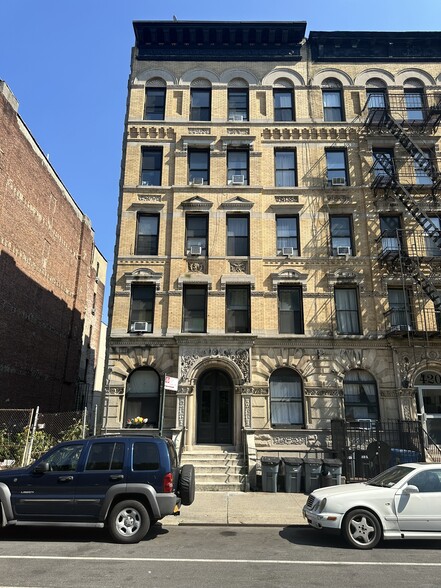 422 Saint Nicholas Ave, New York, NY for sale - Building Photo - Image 3 of 18