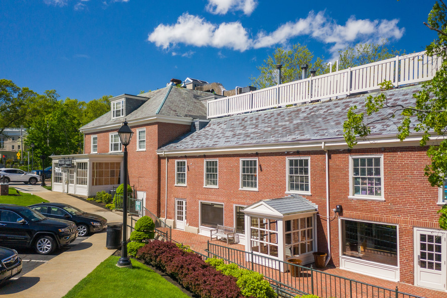 380 Washington St, Wellesley, MA for sale - Building Photo - Image 1 of 1