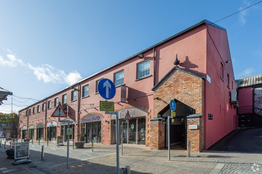 Linen Green, Dungannon for lease - Primary Photo - Image 1 of 4