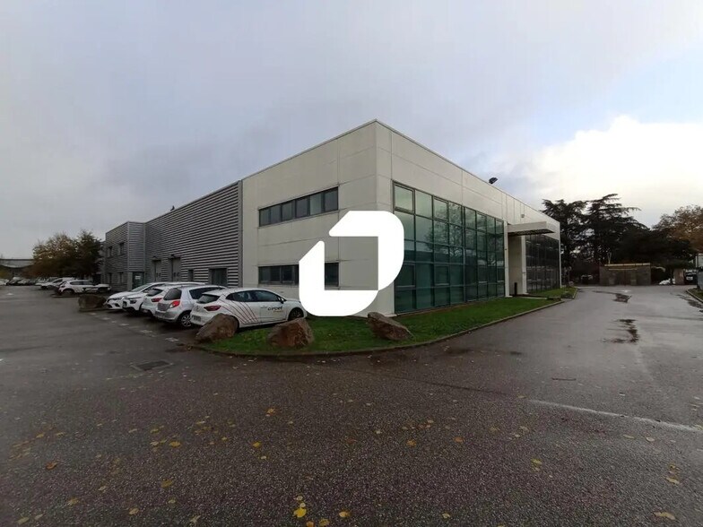 Flex in Décines-Charpieu for lease - Building Photo - Image 1 of 87
