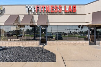 33131-33289 Mound Rd, Sterling Heights, MI for lease Interior Photo- Image 1 of 27
