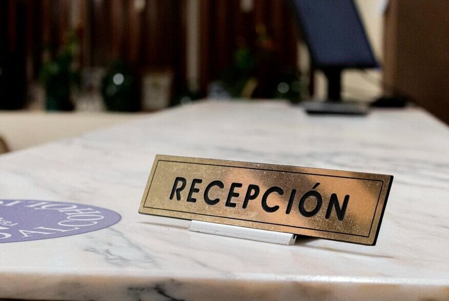 Retail in Córdoba, Córdoba for sale - Building Photo - Image 2 of 11