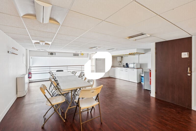 Industrial in Colombes for lease - Interior Photo - Image 3 of 16