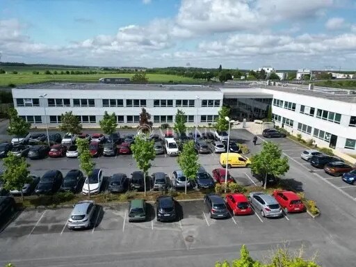 Office in Bourges for lease - Building Photo - Image 3 of 12