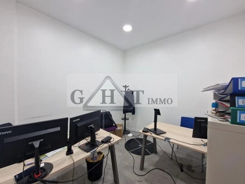 Industrial in Tremblay-en-France for sale - Building Photo - Image 2 of 10