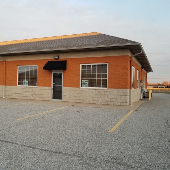 1110 Arrowhead Ct, Crown Point, IN for sale - Building Photo - Image 1 of 1