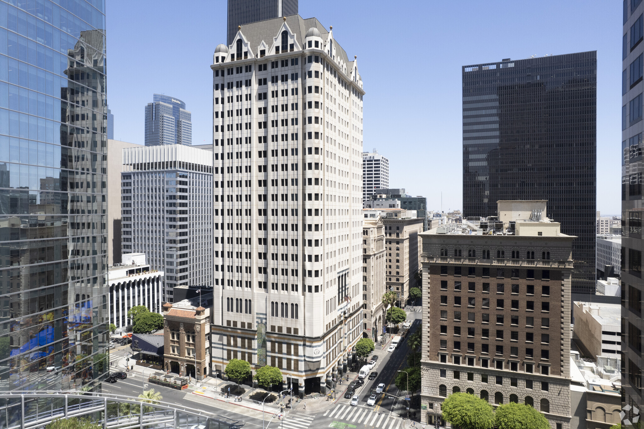 660 S Figueroa St, Los Angeles, CA for sale Building Photo- Image 1 of 38