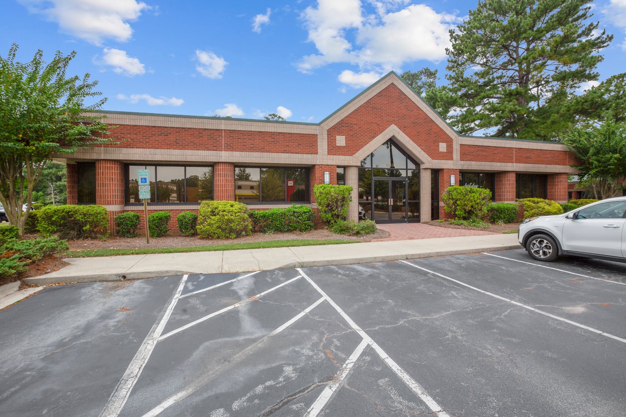 1510 E Arlington Blvd, Greenville, NC for sale Building Photo- Image 1 of 1