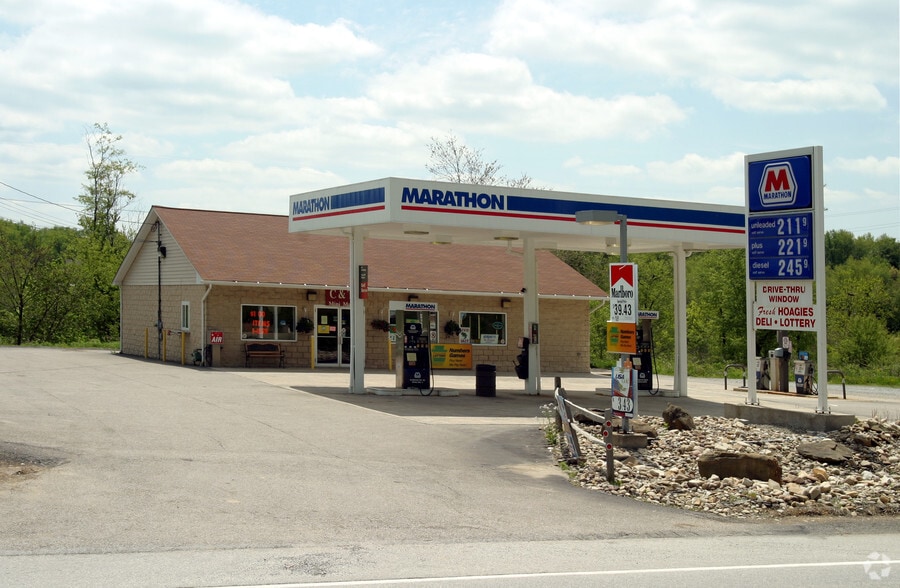 4580 Leechburg Rd, Lower Burrell, PA 15068