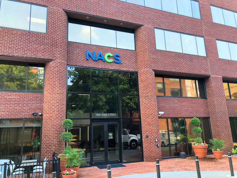 1600 Duke St, Alexandria, VA for lease - Building Photo - Image 2 of 13