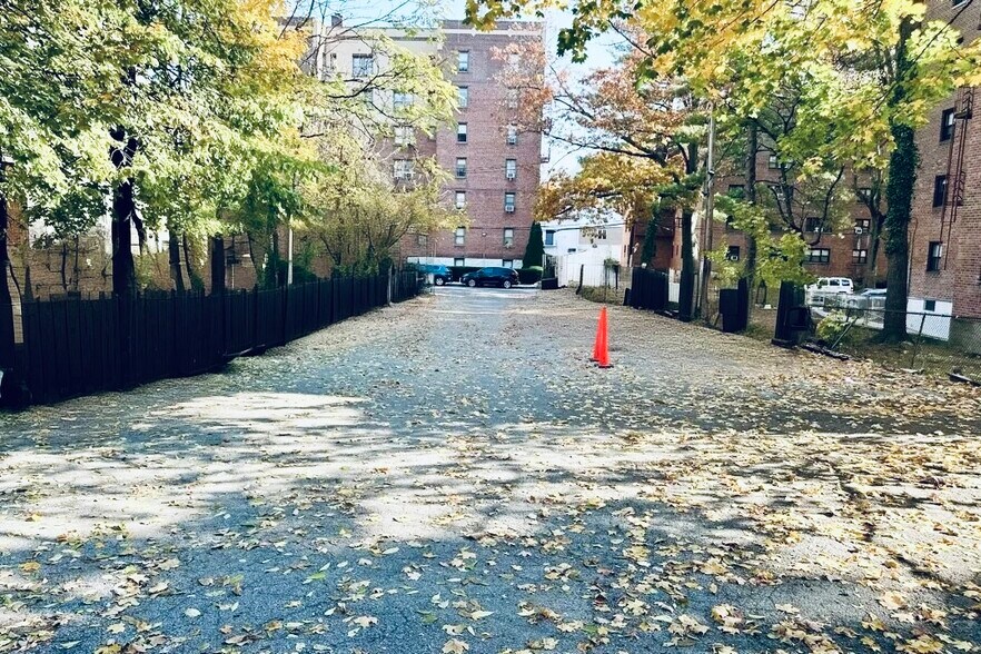 74 White Oak (1) st, New Rochelle, NY for sale - Other - Image 1 of 1