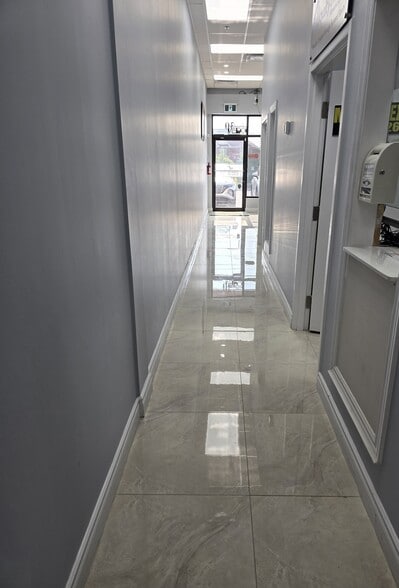 1901 Harwood Av N, Ajax, ON for lease - Building Photo - Image 1 of 2